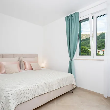 Divine * Baska (Krk)