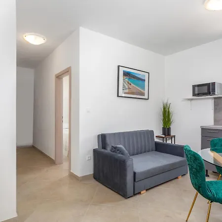 Divine * Baska (Krk)