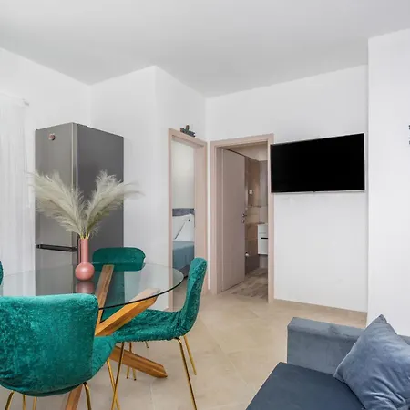 Apartment Divine